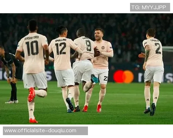 大巴黎与曼联精彩对决全场回放回顾与分析尽在此处